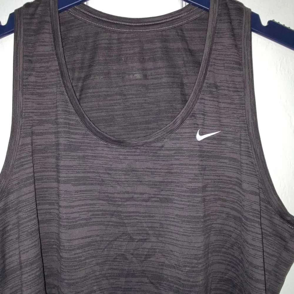 Nike Dark Gray Black Athletic Tank Top Size M